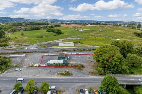 Photo of property in 280 Great South Road, Papakura, 2110