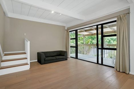 Photo of property in 19 Birdwood Road, Swanson, Auckland, 0612