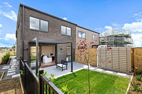 Photo of property in 529 Massey Road, Mangere, Auckland, 2022