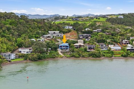 Photo of property in 16 Bush Point Road, Cable Bay, 0420