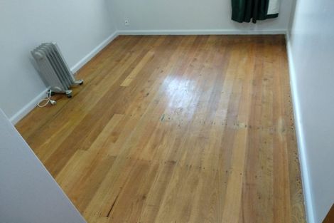 Photo of property in 88 Newlands Road, Newlands, Wellington, 6037