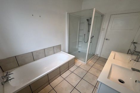 Photo of property in 29 Winston Avenue, Hokowhitu, Palmerston North, 4410