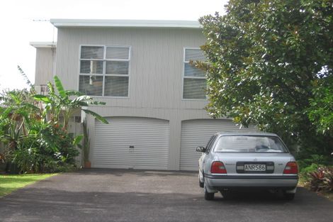 Photo of property in 17 Mcbreen Avenue, Northcote, Auckland, 0627