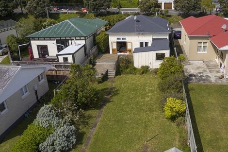 Photo of property in 142 Clyde Street, Island Bay, Wellington, 6023