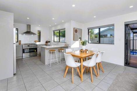 Photo of property in 116 Barbados Way, One Tree Point, 0118