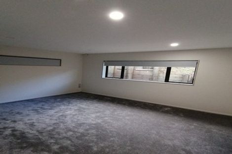 Photo of property in 21 Bangla Place, Massey, Auckland, 0614