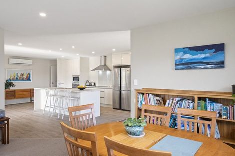 Photo of property in 8 Modello Lane, Waiuku, 2123