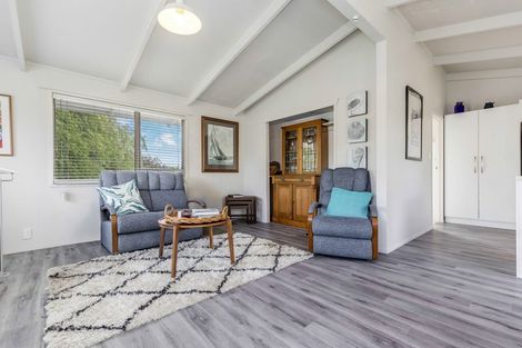 Photo of property in 11 Bays Road, Orere Point, Papakura, 2585