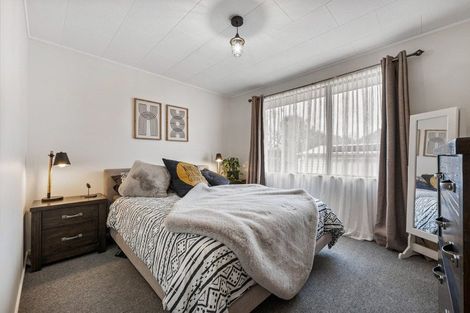 Photo of property in 1b Arney Road, Ranui, Auckland, 0612