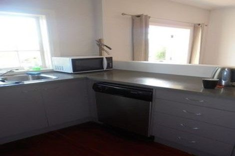 Photo of property in 7 Pembroke Road, Northland, Wellington, 6012