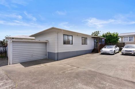 Photo of property in 2/14 John Street, Mangere East, Auckland, 2024