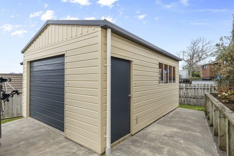 Photo of property in 64 Branch Road, Highlands Park, New Plymouth, 4312