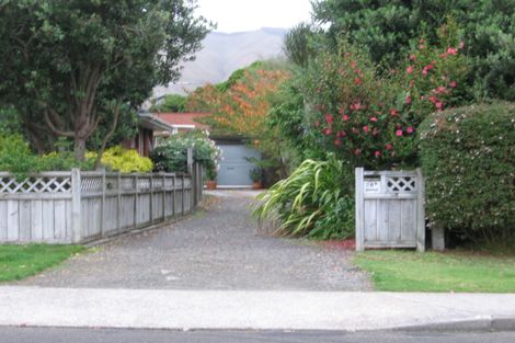 Photo of property in 26b Ngaio Road, Waikanae, 5036