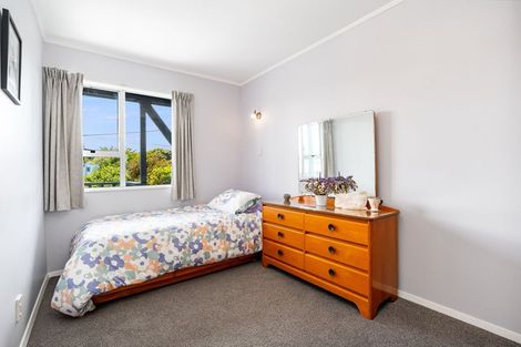 Photo of property in 76 Bayview Road, Paremata, Porirua, 5024