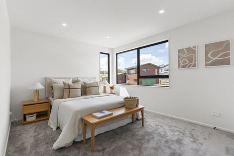 Photo of property in 14 Altair Place, Windsor Park, Auckland, 0632