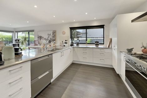 Photo of property in 124a Calliope Road, Stanley Point, Auckland, 0624