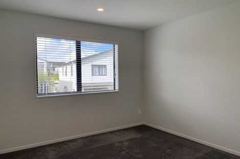 Photo of property in 1/18 Kaimai Avenue, Massey, Auckland, 0614