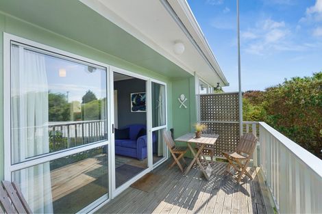 Photo of property in 3 Arthur Street, Waikawa Beach, Manakau, 5573