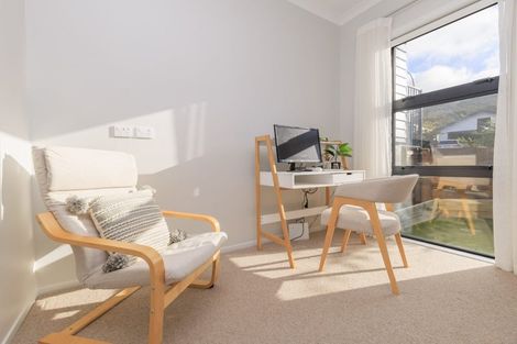 Photo of property in 6 Atherton Terrace, Churton Park, Wellington, 6037