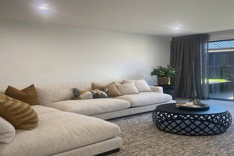 Photo of property in 17 Tumuaki Road, Paerata, 2124