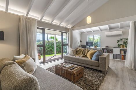 Photo of property in 1/136 Calliope Road, Stanley Point, Auckland, 0624