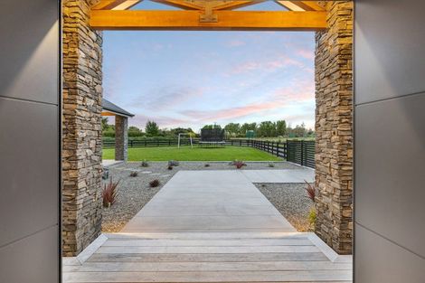 Photo of property in 77 Aranui Road, Kairanga, Palmerston North, 4475
