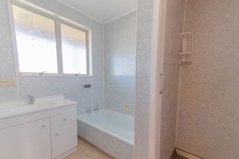 Photo of property in 25 Barton Street, Marton, 4710