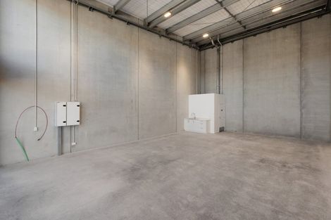 Photo of property in 55 Whati Lane, Henderson, Auckland, 0612