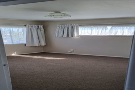 Photo of property in 15f1 Bloomsbury Grove, Newlands, Wellington, 6037