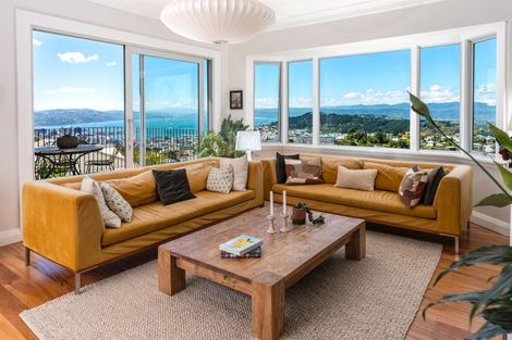 Photo of property in 30 Sugarloaf Road, Brooklyn, Wellington, 6021