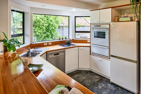 Photo of property in 372 Muritai Road, Eastbourne, Lower Hutt, 5013