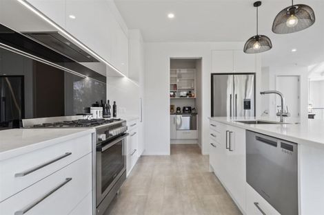 Photo of property in 76 Edgecumbe Road, Tauranga, 3110