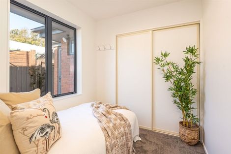 Photo of property in 112 Riverlaw Terrace, Saint Martins, Christchurch, 8022