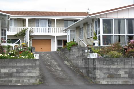 Photo of property in 2/496 Devon Street East, Strandon, New Plymouth, 4312
