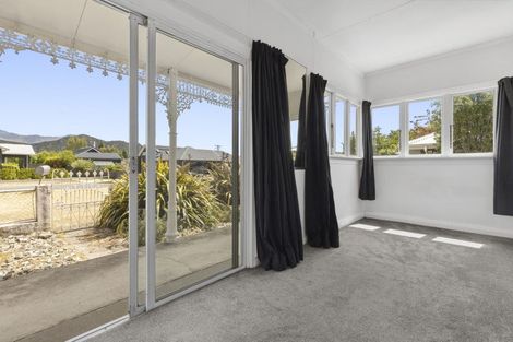 Photo of property in 15 Arklow Street, Albert Town, Wanaka, 9305