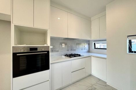Photo of property in 523f Pakuranga Road, Howick, Auckland, 2010