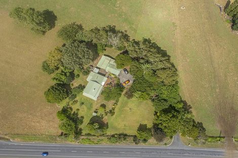 Photo of property in 2059 State Highway 16, Helensville, 0875