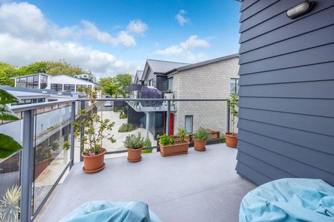 Photo of property in 17u4 Cook Street, Hamilton East, Hamilton, 3216