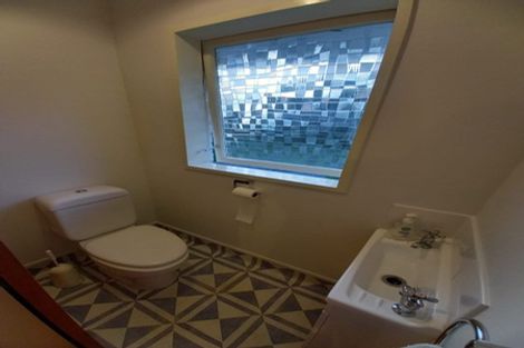 Photo of property in 4 Fernwood Place, Fitzherbert, Palmerston North, 4410