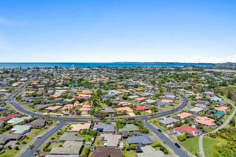 Photo of property in 75 Kath Hopper Drive, Orewa, 0931