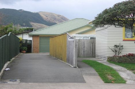 Photo of property in 24a Rimu Street, Waikanae, 5036