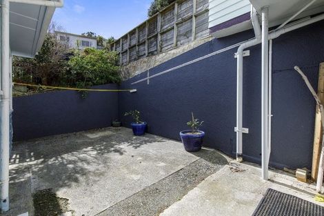 Photo of property in 1/165 Severn Street, Island Bay, Wellington, 6023