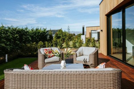 Photo of property in 13 Fern Burn Close, Wanaka, 9305