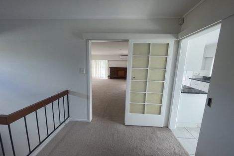 Photo of property in 48 Tauhinu Road, Greenhithe, Auckland, 0632