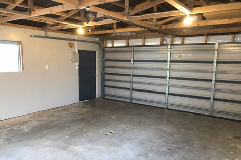 Photo of property in 1 Sarona Avenue, Glen Eden, Auckland, 0602