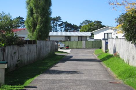 Photo of property in 2/13 Starforth Place, Henderson, Auckland, 0612