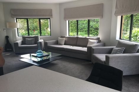 Photo of property in 92a Ranfurly Road, Alfriston, Auckland, 2105