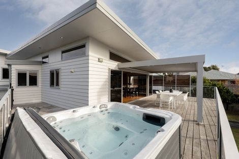 Photo of property in 13 Tay Street, Mount Maunganui, 3116