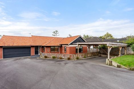 Photo of property in 72 Moeraki Road, Maoribank, Upper Hutt, 5018