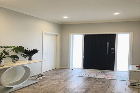 Photo of property in 73 Bayvista Drive, Karaka, Papakura, 2113